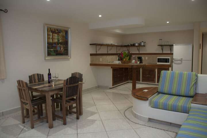 Room 2 of 73