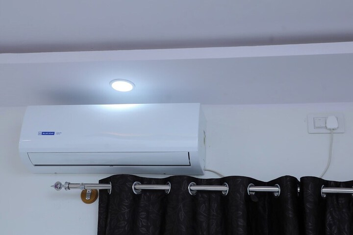 Room 15 of 34