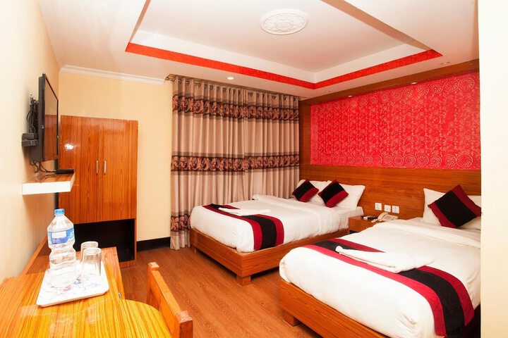 Room 35 of 61