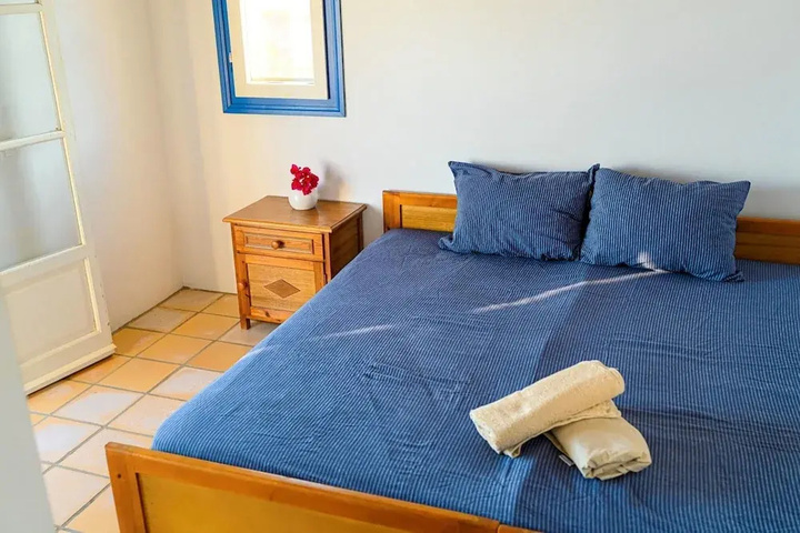 Room 5 of 15