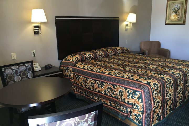 Standard | King Bed (19 of 27)