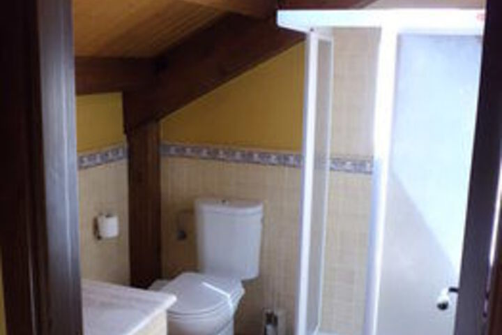 Room 3 of 84