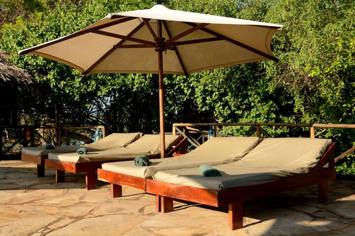Sundeck 24 of 27