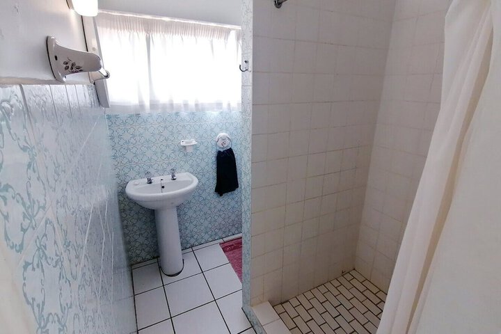 Room 18 of 33