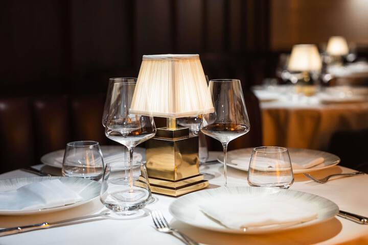 Dining 100 of 160