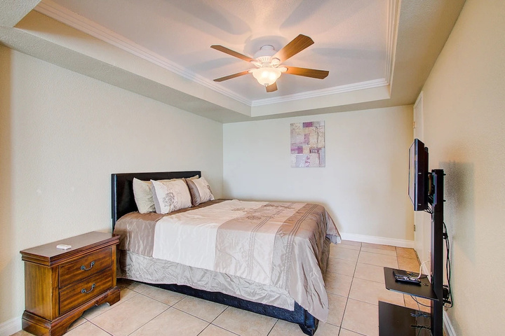 Room 4 of 23