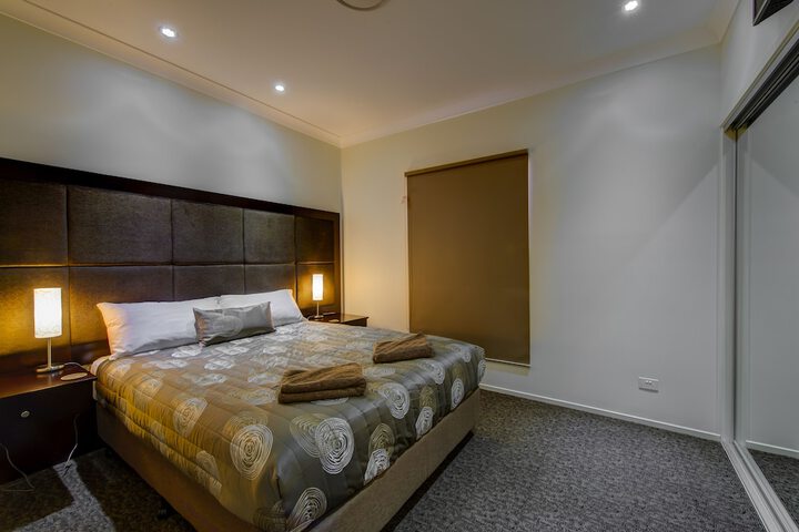 Room 6 of 43