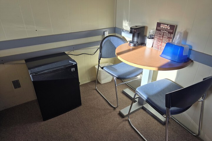 Room 9 of 37