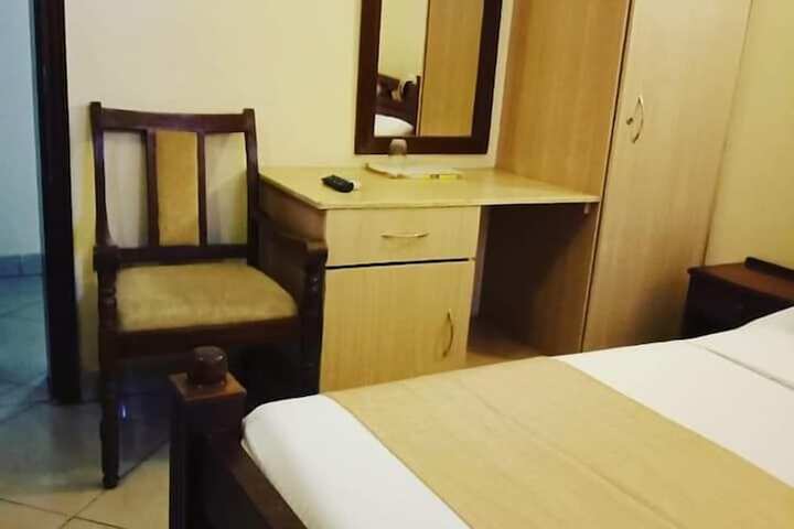 Room 15 of 29