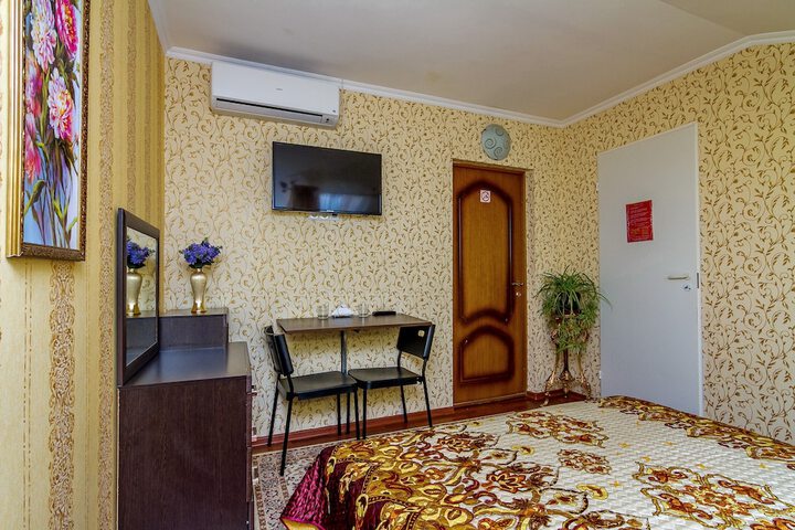 Room 11 of 67
