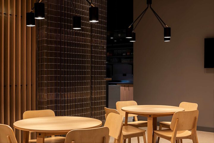 Dining 60 of 90