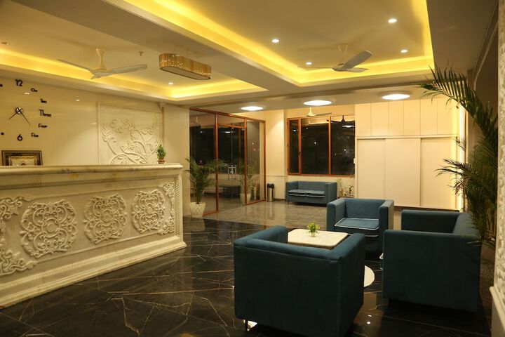 Hotel Interior 7 of 29