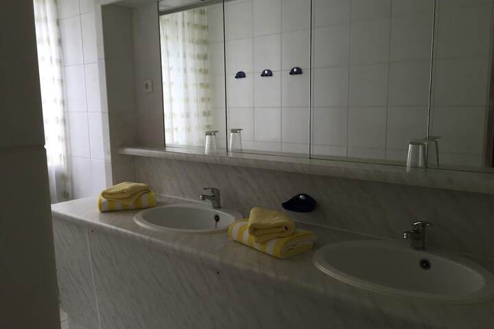 Room 46 of 51
