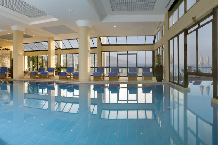 Hotel Pool