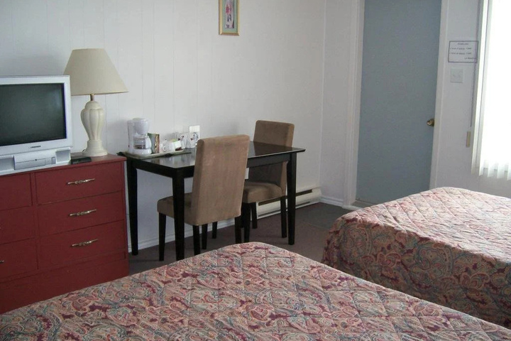 Room 14 of 18