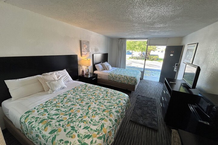 Room 8 of 41
