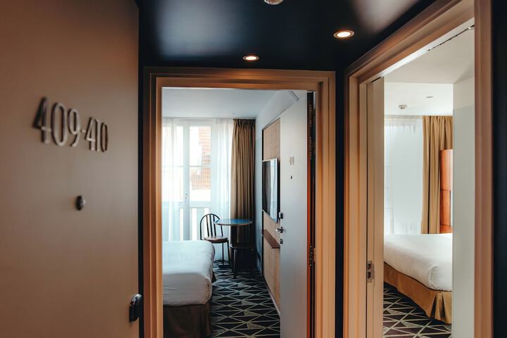 Room 4 of 57
