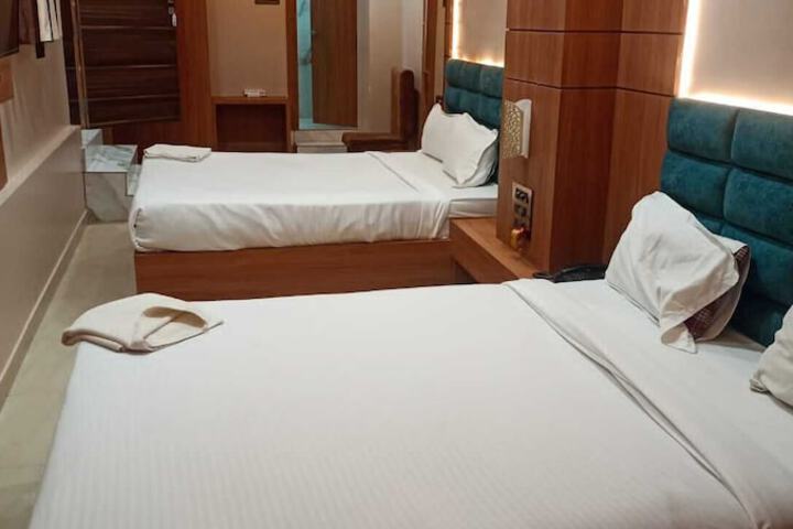 Room 7 of 19