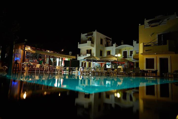 Pool Hotel