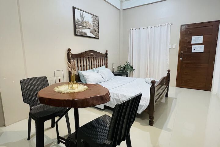 Room 2 of 12