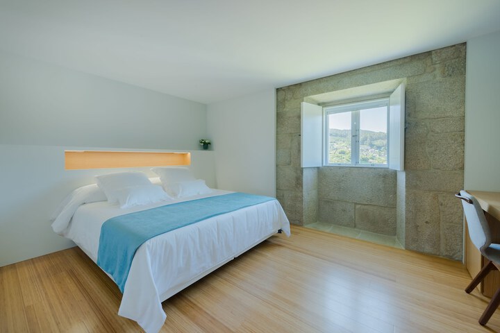 Room 14 of 69