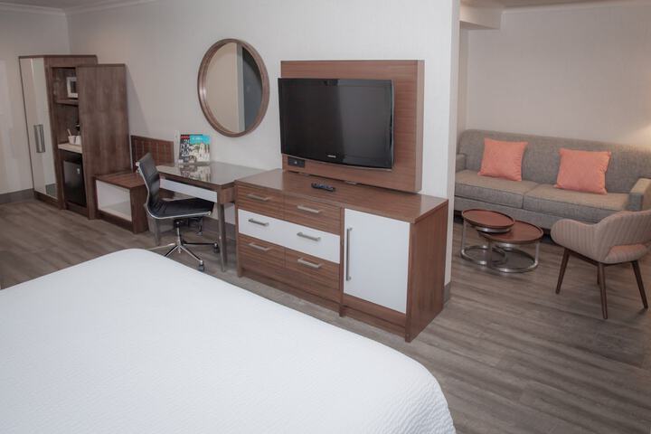 Room 44 of 76