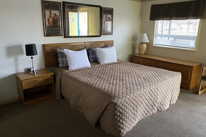 Room 9 of 35