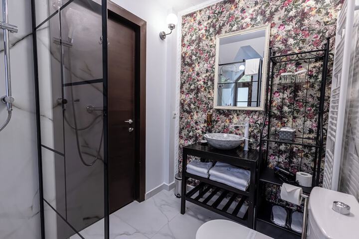 Room 44 of 70