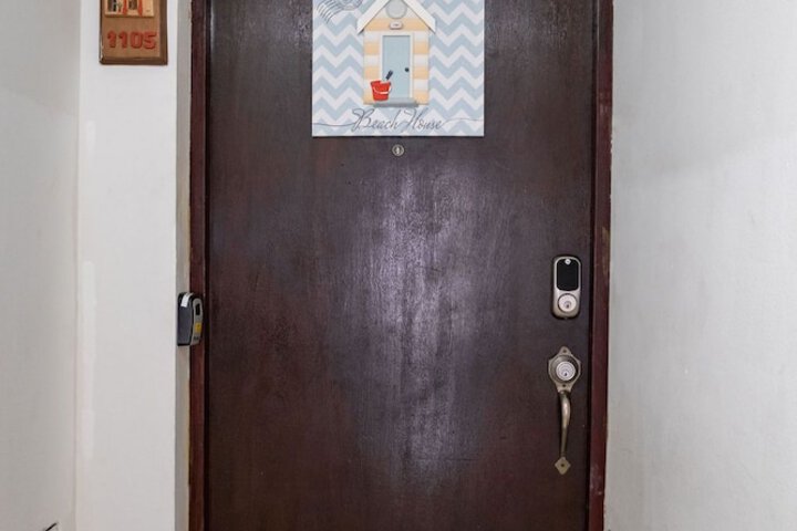 Room 12 of 34