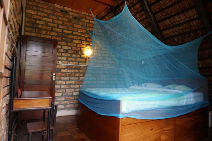 Room 4 of 47