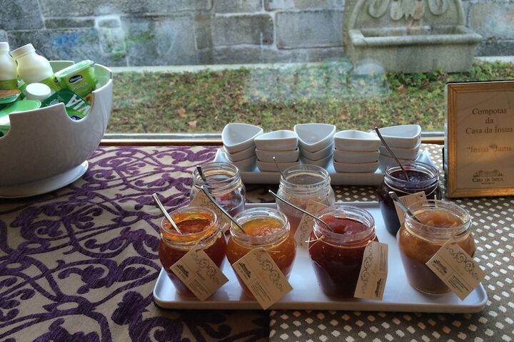 Breakfast/Coffee Service 27 of 54