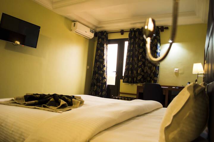 Room 6 of 38