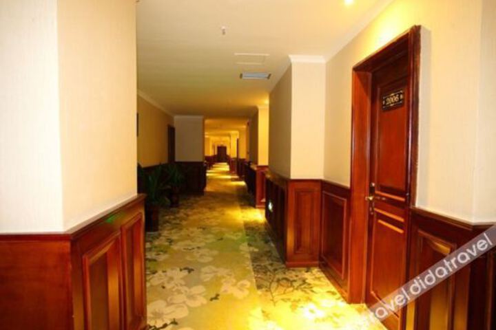 Hotel Interior 20 of 34