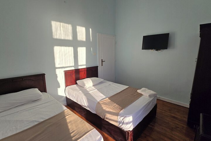 Room 28 of 81