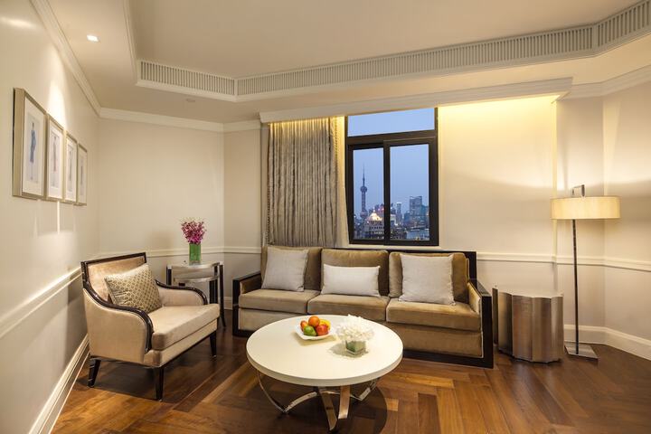 Room 15 of 36