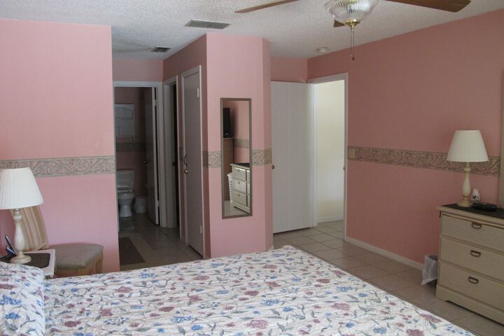 Room 8 of 44