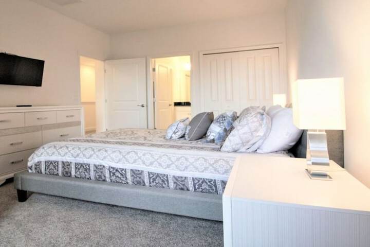 Room 7 of 53