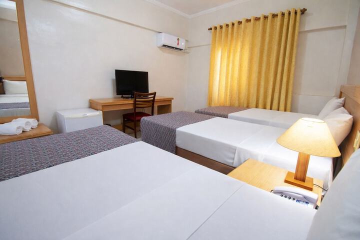 Room 11 of 26
