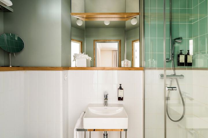 Bath Photo
