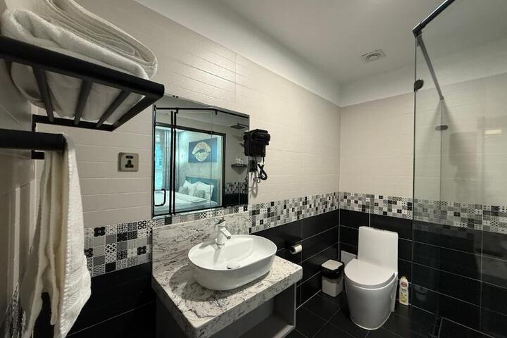 Room 15 of 22