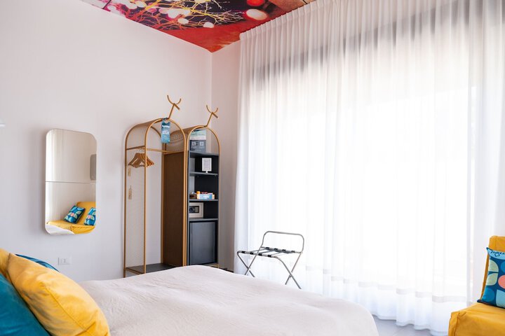 Room 18 of 46