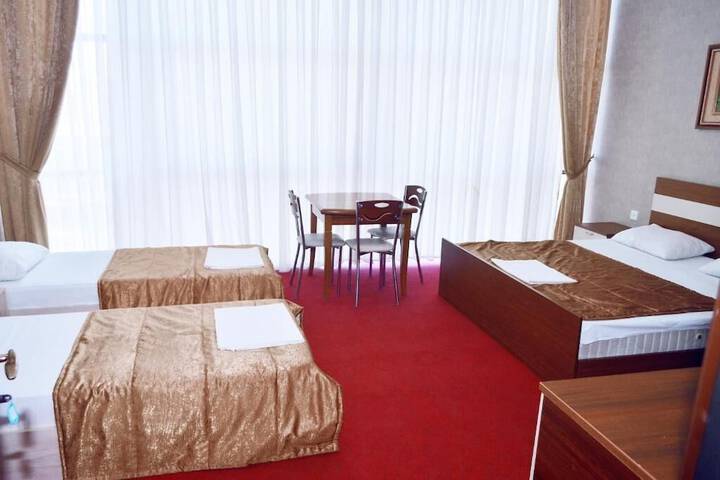 Room 12 of 33