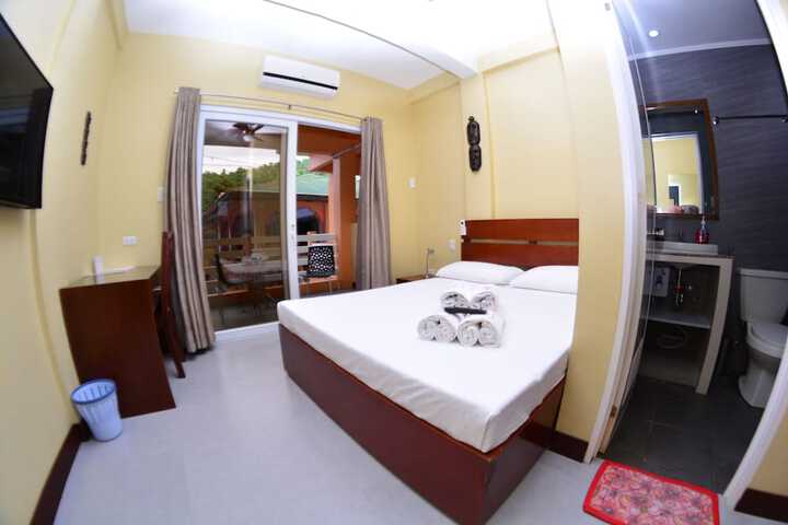 Room 7 of 92