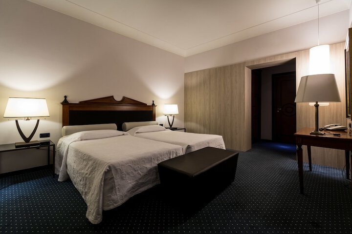 Room 8 of 55