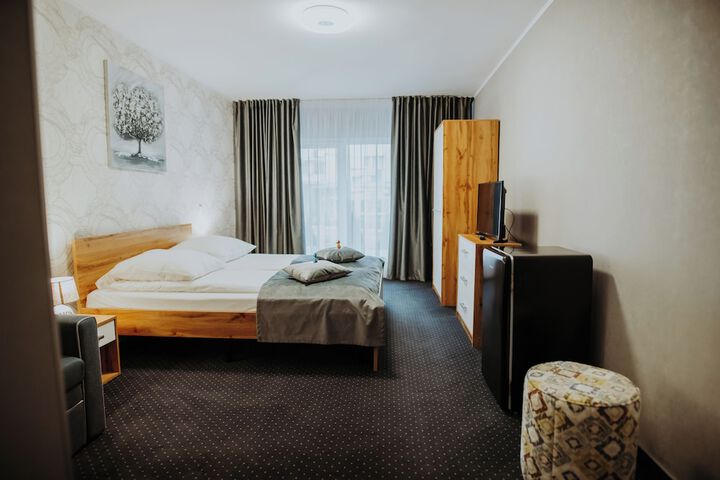 Room 70 of 132