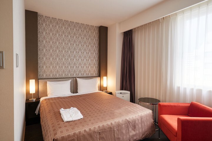 Room 16 of 79