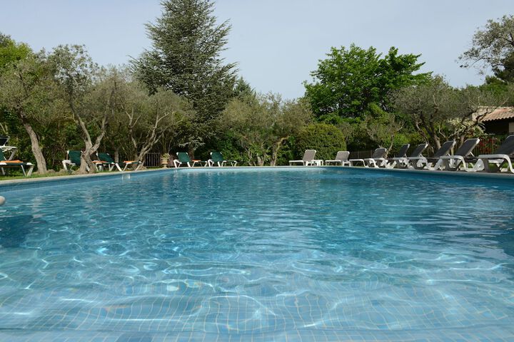 Pool 51 of 85