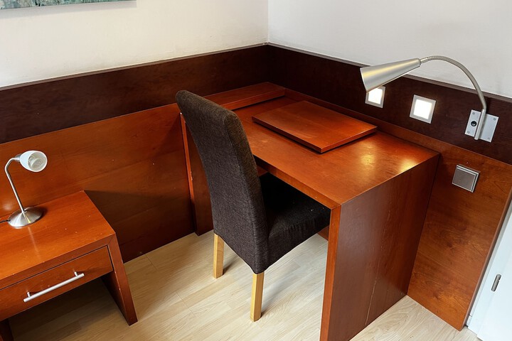 Room 2 of 52