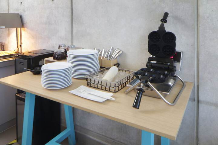 Breakfast/Coffee Service 87 of 104