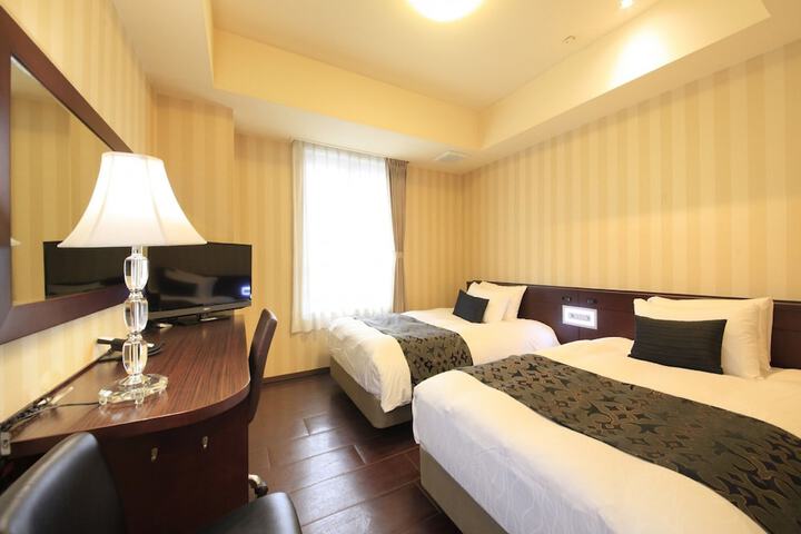 Room 14 of 42